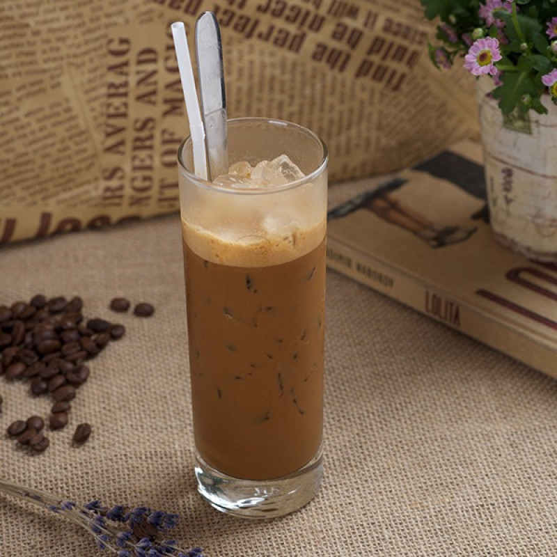 Iced milk coffee